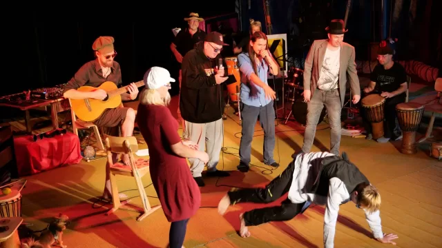 Inklusiver Musikworkshop mit Gruppenpercussion