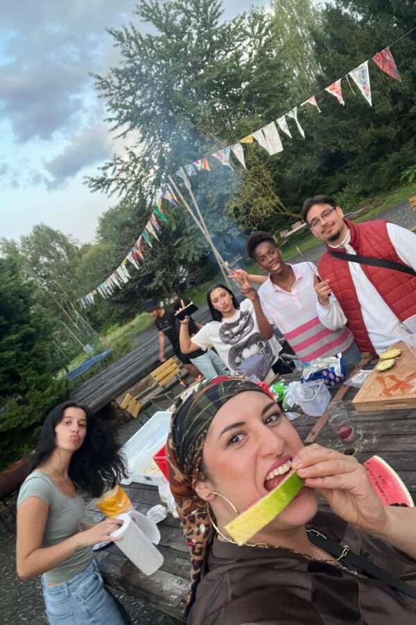 Creative Camp mit kreativer Zusammenarbeit